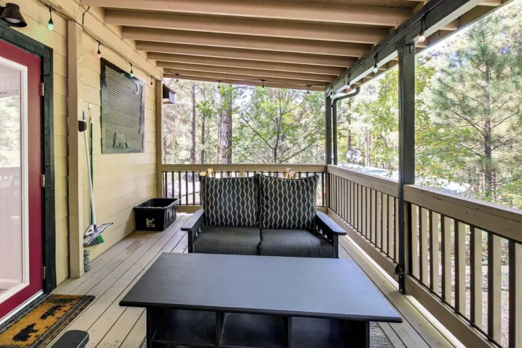 Pet-friendly Show Low Cabin w/ Trail Access!