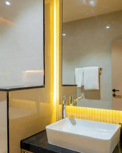 7EVEN Suites