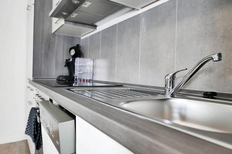 Pitlane Apartments by corents