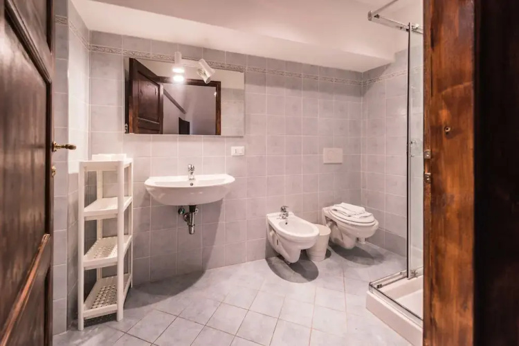 Close to The Duomo Exquisite 4BD