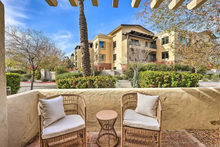 Scottsdale Condo w/ Pool Access, Near Old Town!
