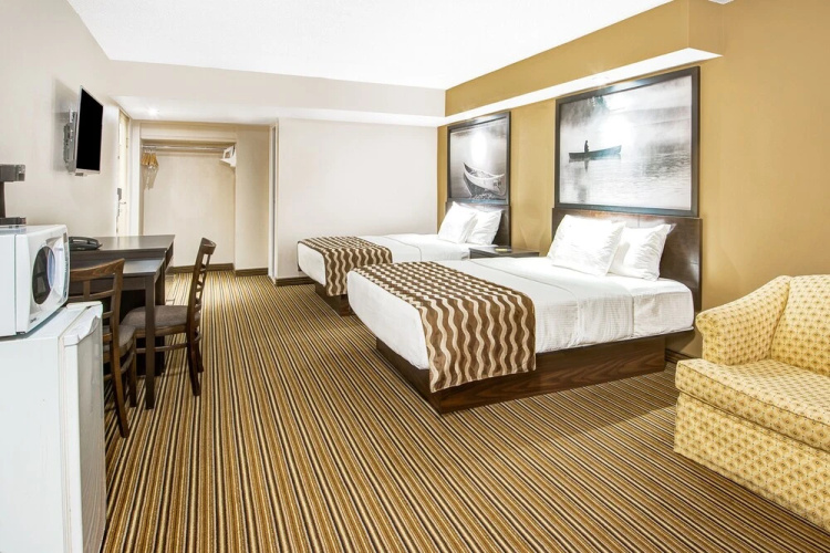 Red Maple inn and suites