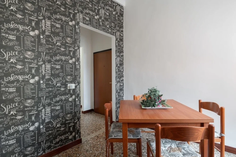 2 Bedrooms Classic Apartment with canal view