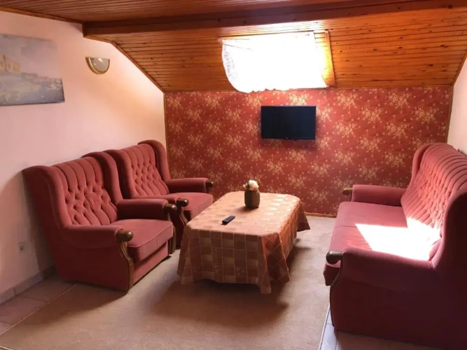 2 Bedrooms Attic Apartment