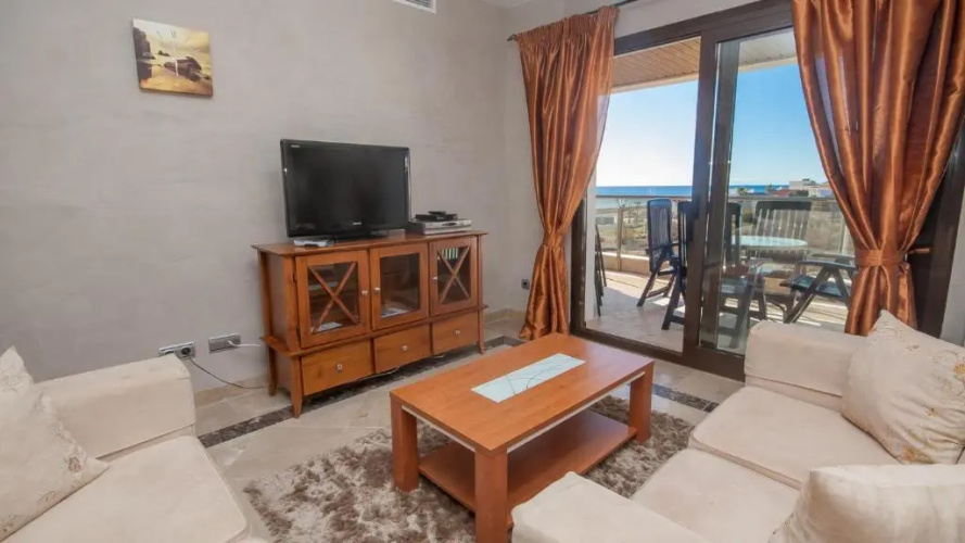 Marina Del Castillo 235