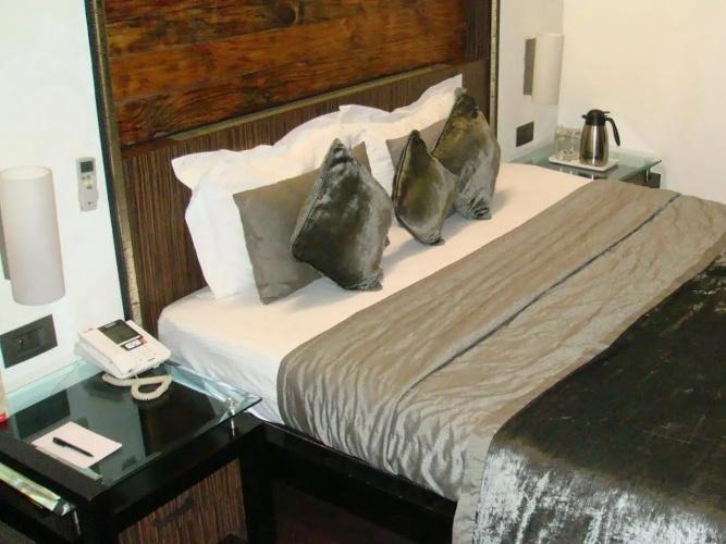 Shreyans Inn
