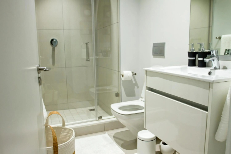 Ellipse Waterfall Executive Apartment - 612