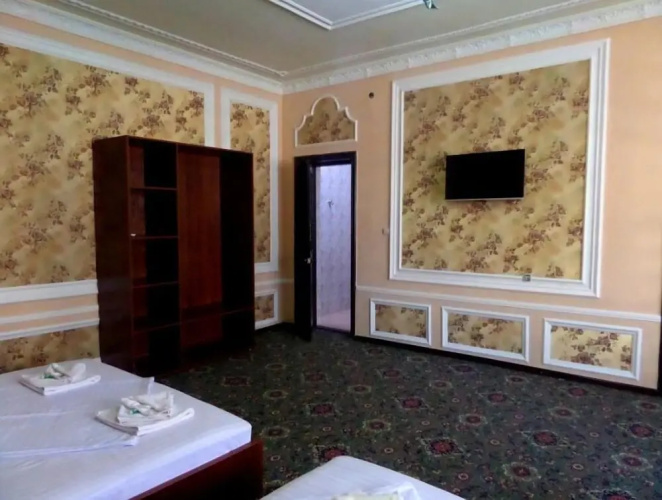 Empire Hotel