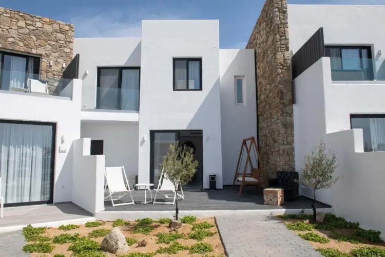 Bianco a Nero Mykonos