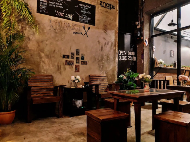 Znap's hostel and Café
