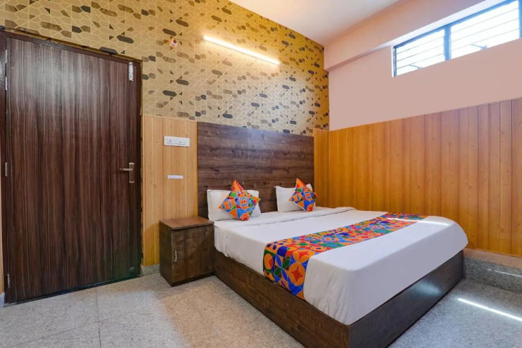 Fabhotel Gsv Inn
