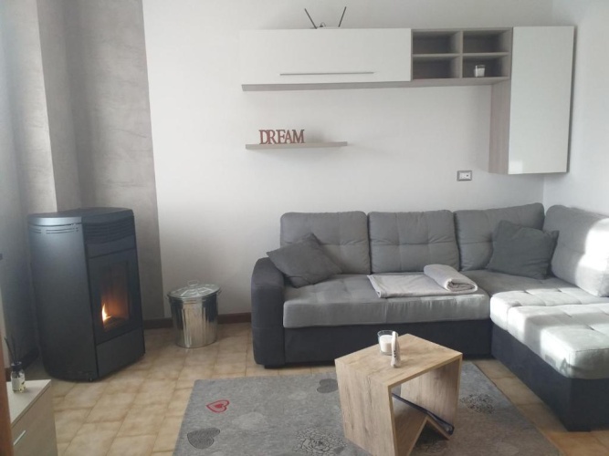 2 Bedrooms Cottage