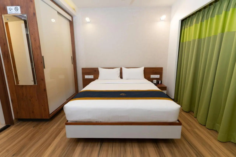 Regal Suites
