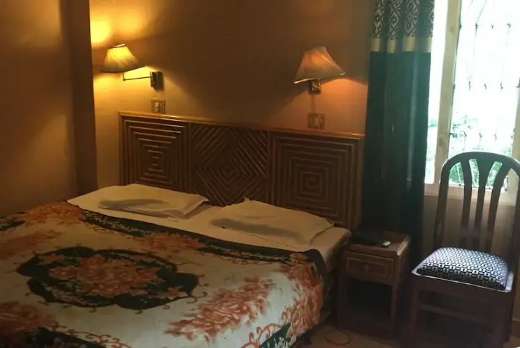 Hotel Woodland