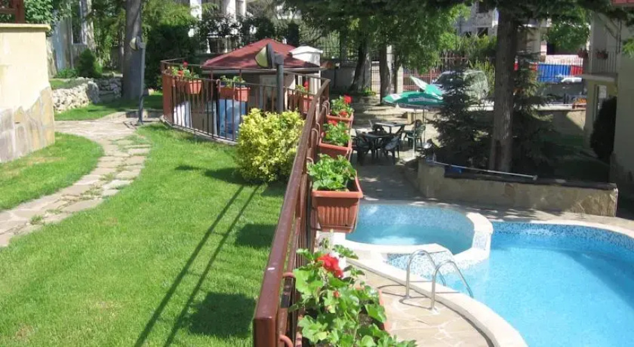 Greenway Club Holiday Village