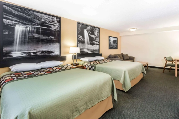 1 Bedroom Quadruple Suite