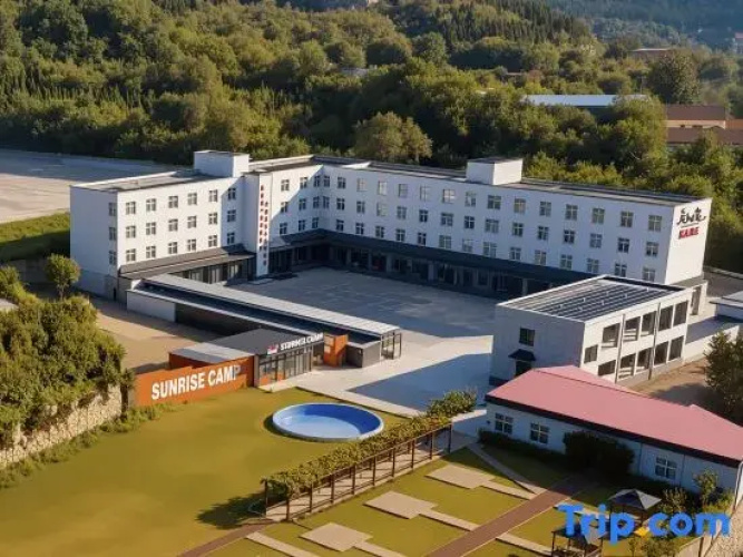 Dongshan Xiaozhu Hotel