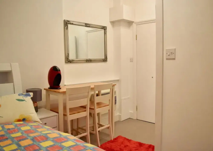 Bright Studio Flat in Knightsbridge