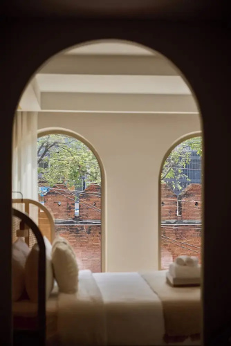 PE-LA Thapae Boutique Hotel