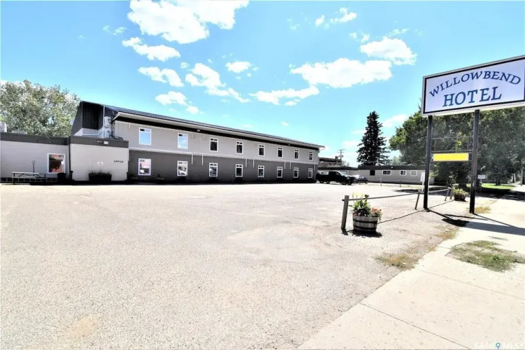 Willowbend Hotel - Maple Creek