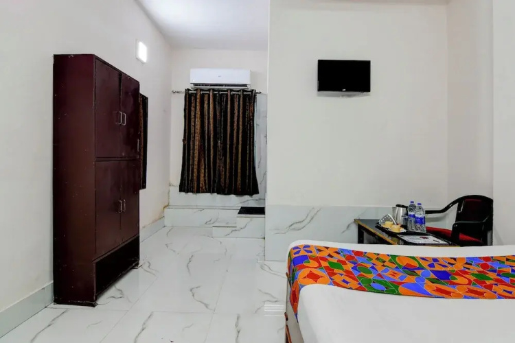 Fabhotel Seven Inn