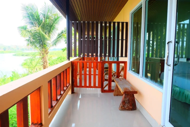 Standard room with balcony and with river view