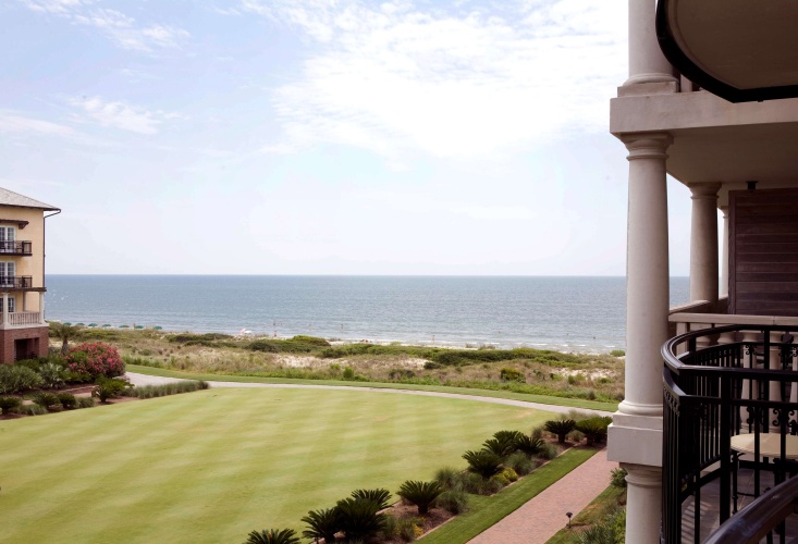 Standard Club room with balcony and with ocean view
