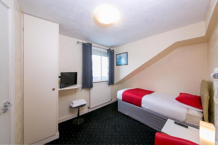 Standard Single room