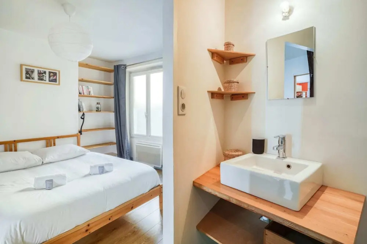 Loft-style Apartment in the 3rd District