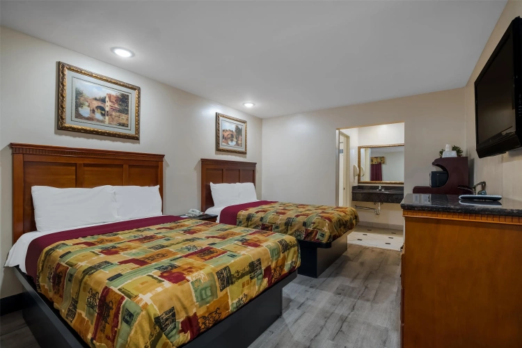 Standard Quadruple room