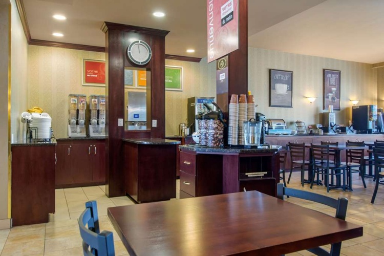 Comfort Inn & Suites photo 23