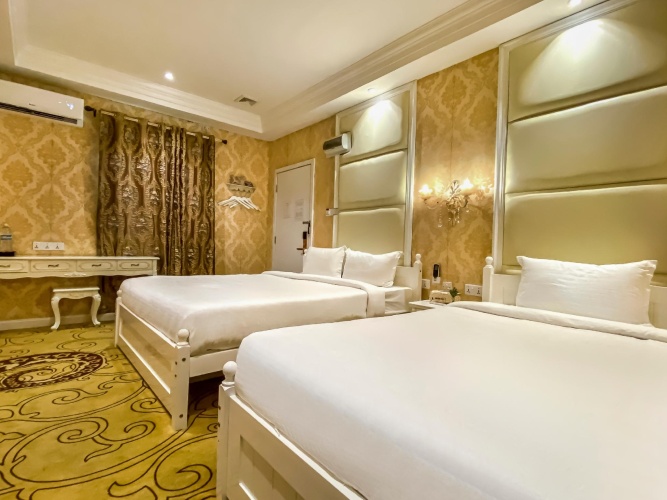 Standard Triple room