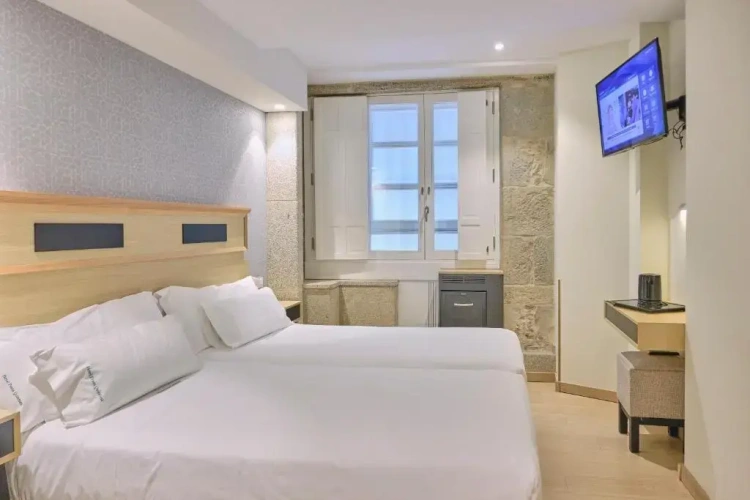 Economy Double Basement room