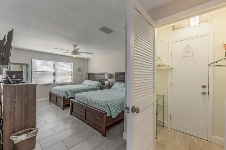 102 Beach Place Condos
