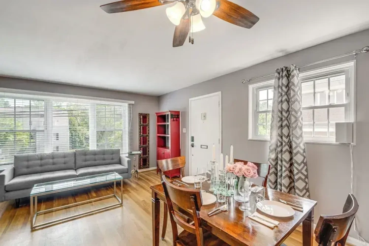 3 Bedrooms Apartment