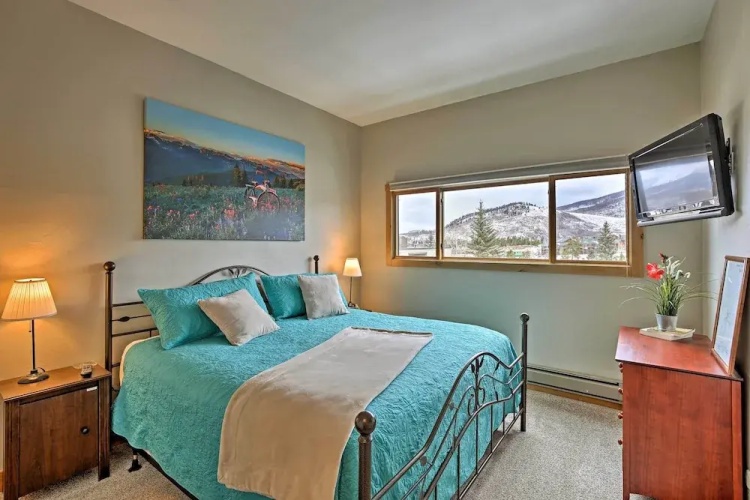 Mtn-view Condo w/ Hot Tub Access in Dillon!