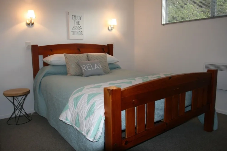 2 Bedrooms Cottage
