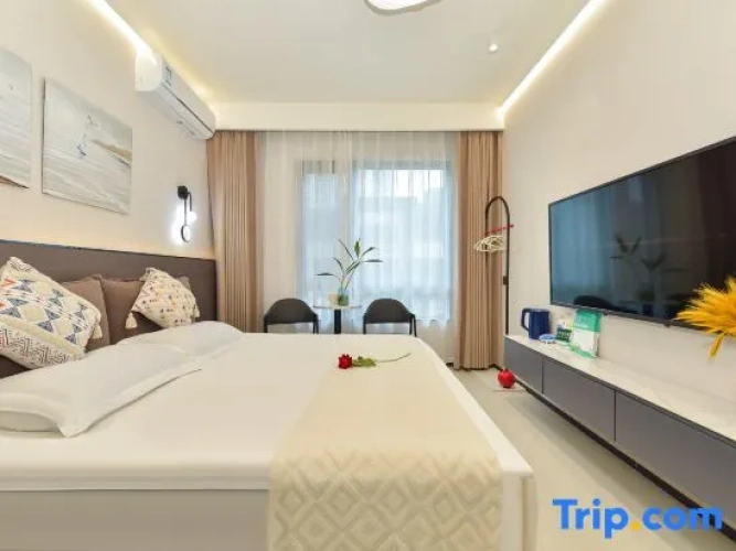 Standard room with courtyard view
