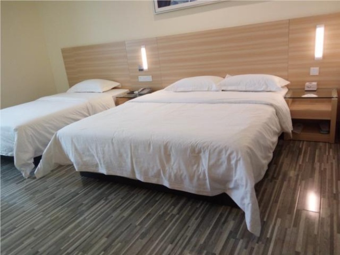 Standard Twin Family room