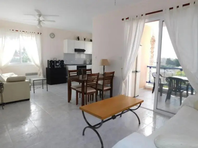 Emma's Place, 2 bedroom apartment with pool view