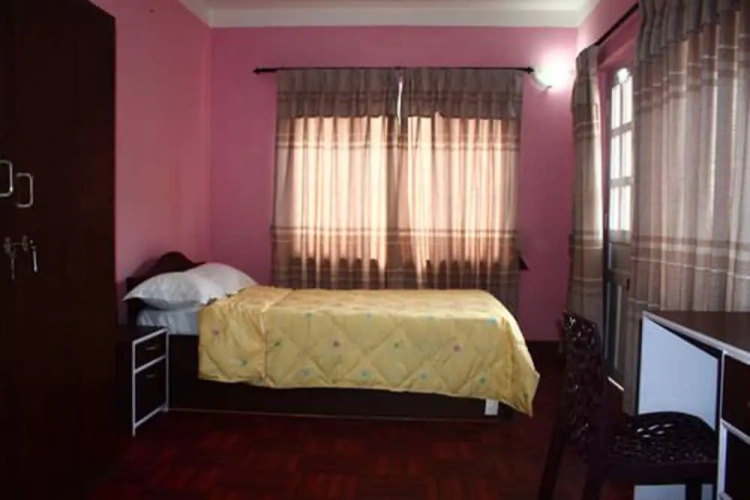 2 Bedrooms Economy Single room with city view