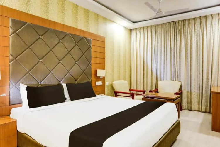 Hotel Khalsa Palace