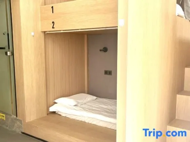 Bed in Dorm