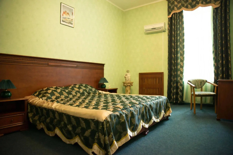 Continent Hotel