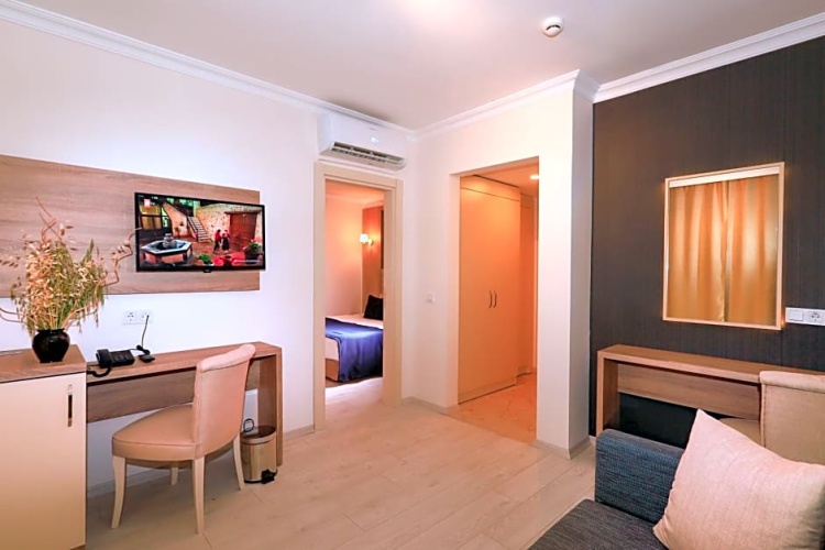 Standard Family room
