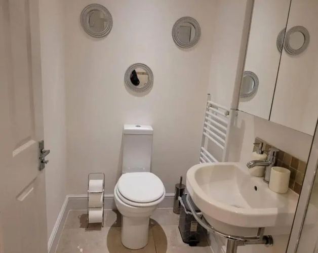 Apartment - Sleeps 2 - Parking - Wi-fi