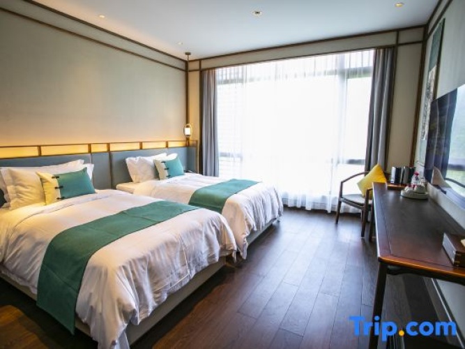Standard Double room with view