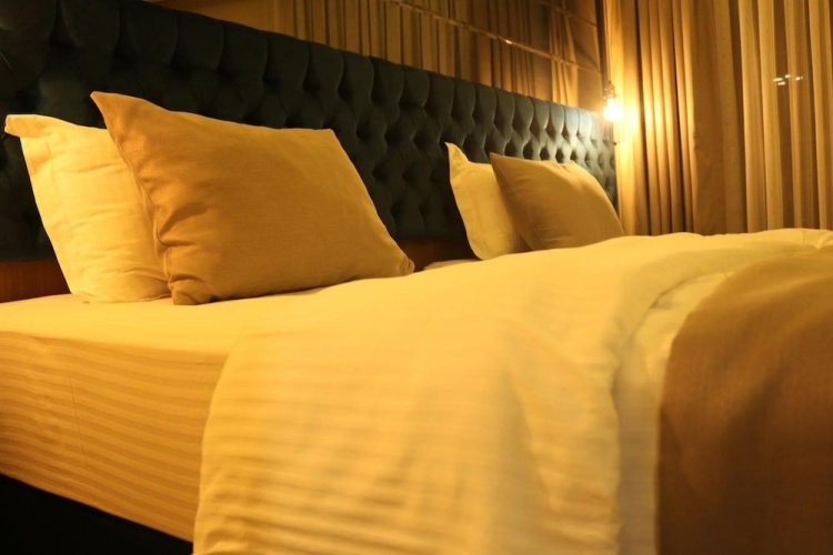 New Point Hotel