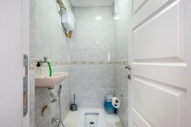 Altiparmak central 4 bedroom apartment