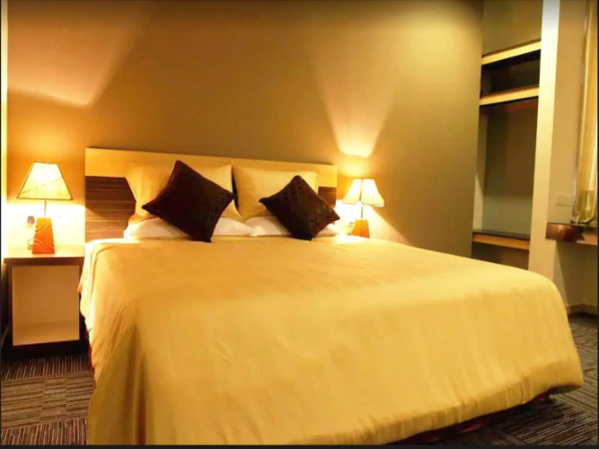 Leo Express Hotel